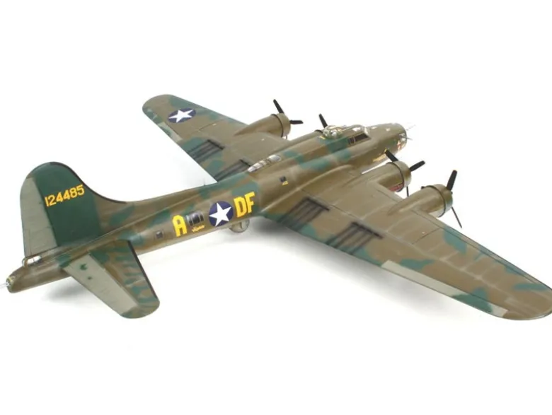 Revell 04297B-17F Memphis Belle 1:48