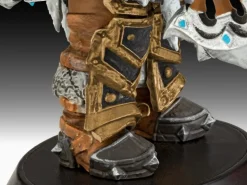 Revell 03516Geschenkset World of Warcraft 'Thrall' Modellbausatz 1:16 inkl. Basiszubehör