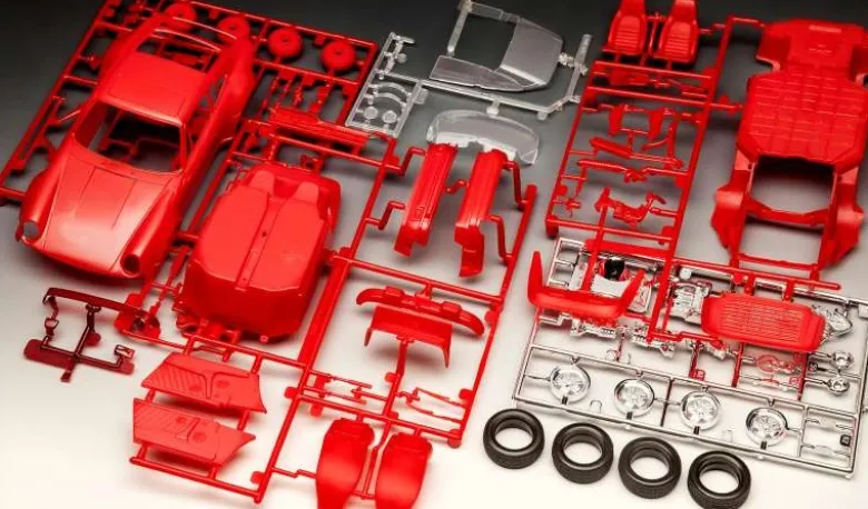 Revell 05634Geschenkset '50 Years of the Porsche 911 Turbo' 1:24 inkl. Farben, Pinsel, Kleber