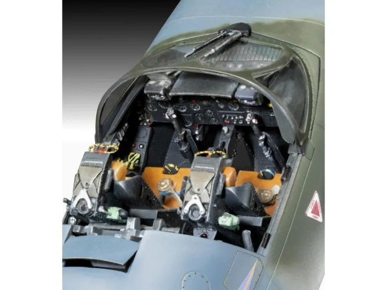 Revell 03786Hawker Hunter T.7/T.7A, Modellbausatz 1:32