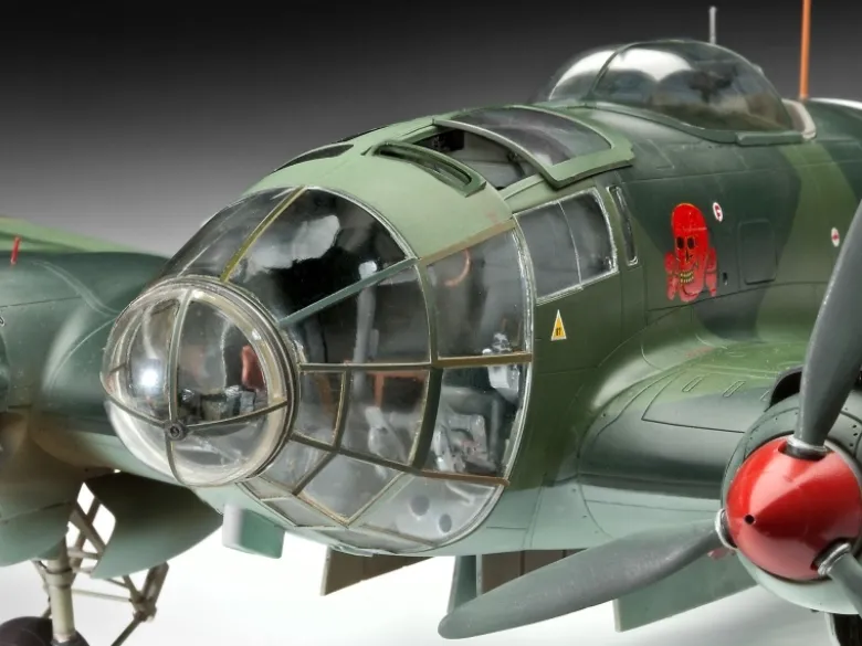 Revell 03755Heinkel He 111 P-1, Modellbausatz 1:32