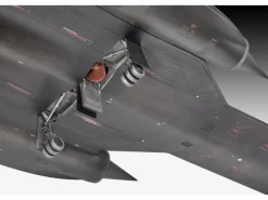 Revell 03751Lockheed SR-71B Blackbird, Bausatz 1:48