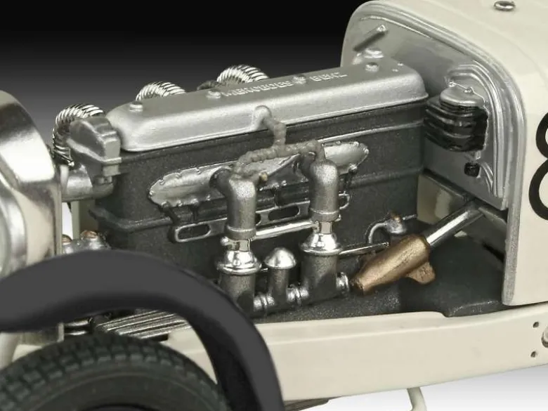 Revell 07737Mercedes-Benz SSKL Bausatz 1:32
