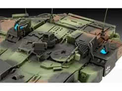 Revell 63360Model Set Leopard 2A7A1, Bausatz 1:35 Modellbausatz mit Basiszubehör