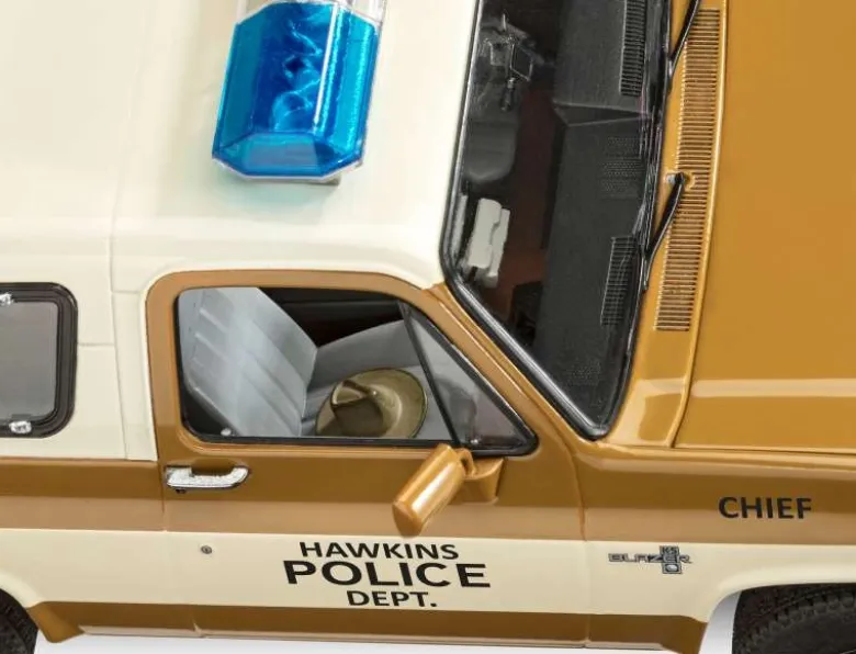 Revell 07724'Stranger Things' Jim Hopper´s Chevy® Blazer K5 Bausatz 1:25