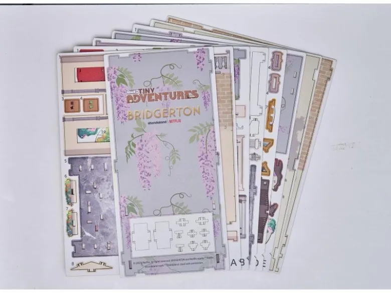 Revell 00543Tiny Adventures - Bridgerton 'Into the Light' Book Nook - Miniaturwelt aus Holz zum Zusammenbauen
