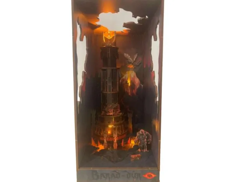 Revell 00537Tiny Adventures - Herr der Ringe 'Barad-Dûr' Book Nook - Miniaturwelt aus Holz zum Zusammenbauen