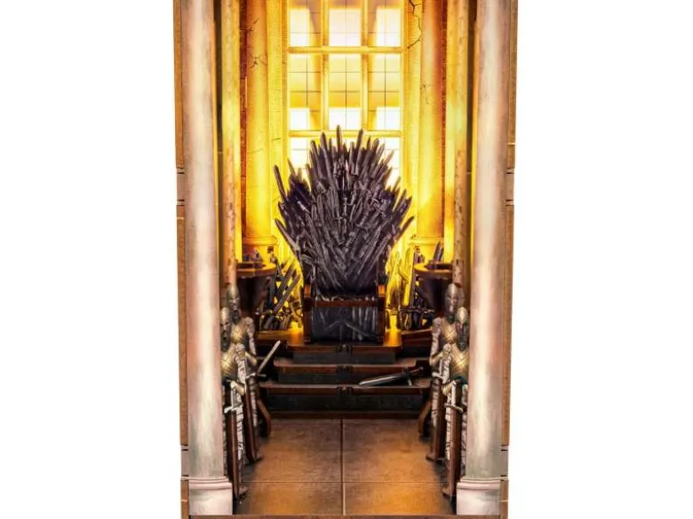 Revell 00531Tiny Adventures - House of the Dragon 'Iron Throne' Book Nook - Miniaturwelt aus Holz zum Zusammenbauen