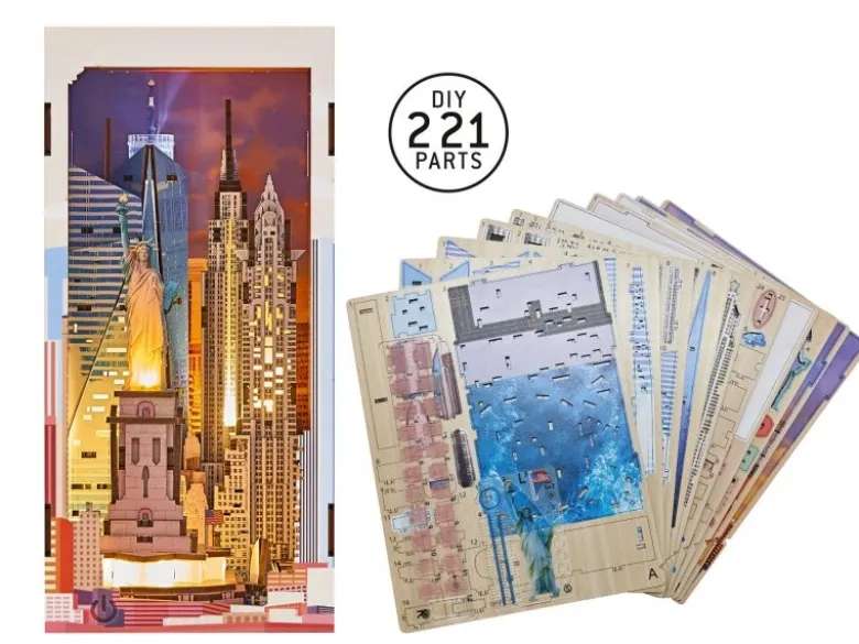 Revell 00540Tiny Adventures - 'New York' Book Nook - Miniaturwelt aus Holz zum Zusammenbauen