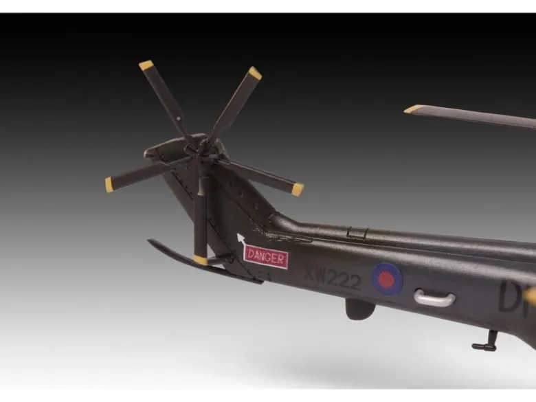 Revell 03746Westland Puma HC.1, Bausatz, 1:144