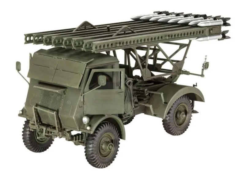 Revell 03338W.O.T. 8 BM-13-16 Katyusha/Cargo Modellbausatz 1:35