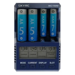 SkyRC SK100154NC1500 Batterie Ladegerät 4xAA/AAA NiMH USB 2.1A