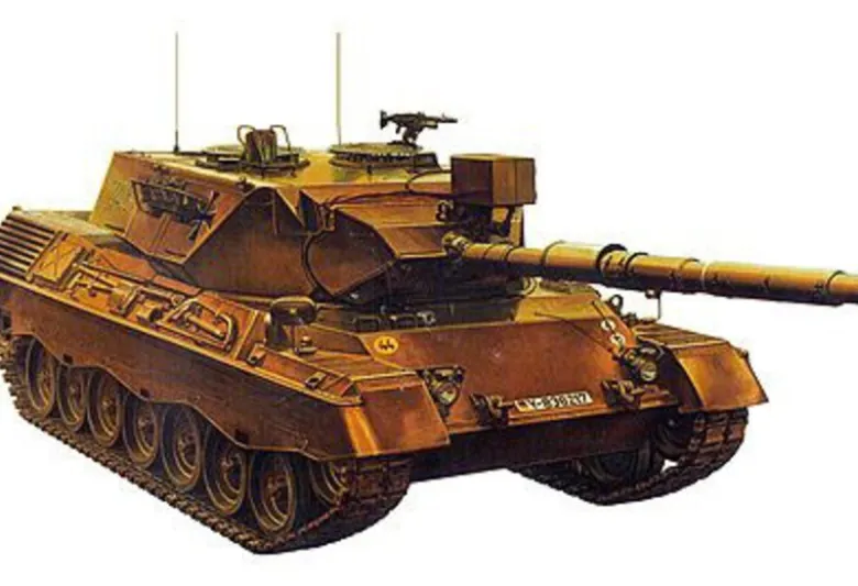 Tamiya 35112BW LEOPARD A4 1:35