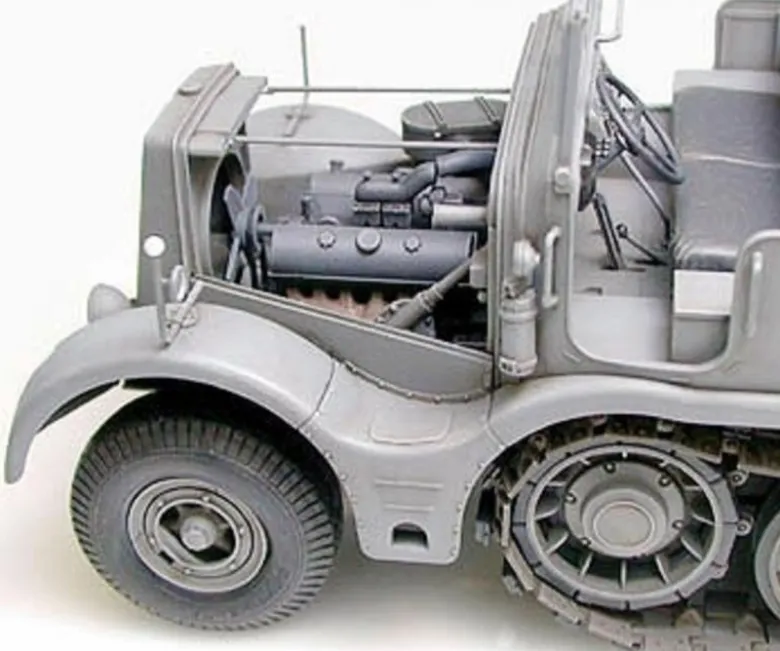 Tamiya 35239Dt. SdKfz.9 Famo 18to Halbkette(8), Plastikbausatz, 1:35