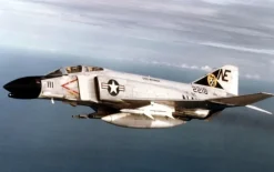 Tamiya 61121F-4B Phantom II McDonnell Douglas Plastikbausatz 1:48