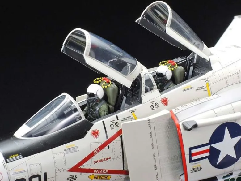 Tamiya 60308F-4J PHANTOM II MARINES, Plastikbausatz, 1:32