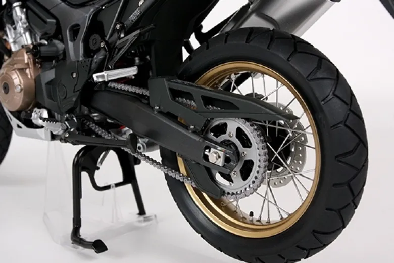 Tamiya 16042HONDA CRF 1000L Africa Twin Enduro 1:6 Motorrad Bausatz