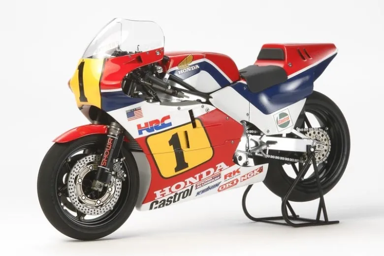 Tamiya 14121Honda NSR500 '84, Plastikbausatz, 1:12