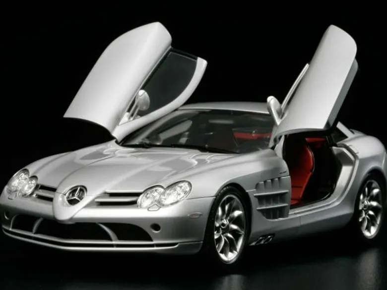 Tamiya 300024290Mercedes Benz SLR McLaren Street, Plastikbausatz, 1:24