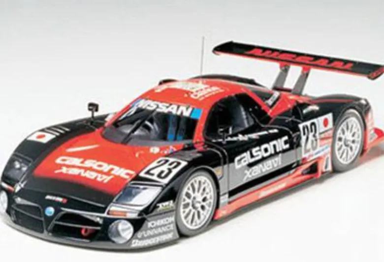 Tamiya 241921:24 Nissan R390 GT1