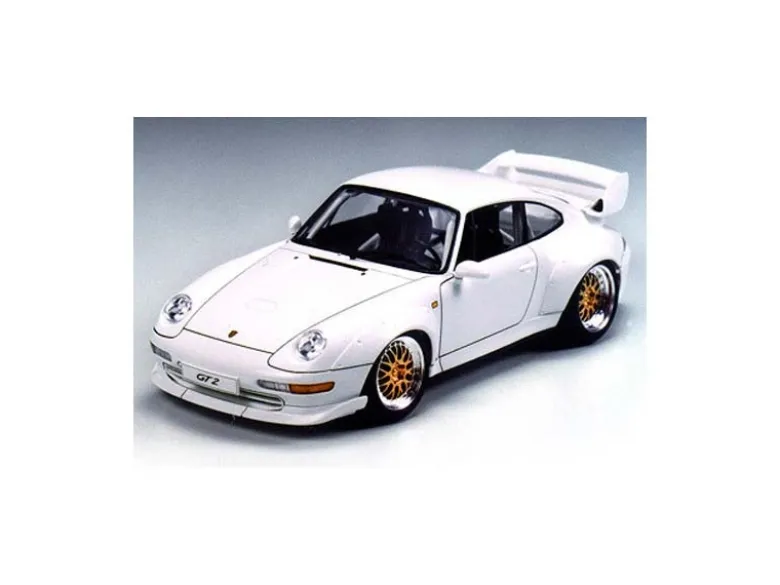 Tamiya 24247Porsche 911 GT2 Club Sport/Strassenversion 1:24