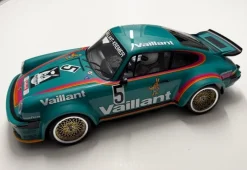 Tamiya 47524Vaillant-Kremer Porsche 934 turbo rsr - 50th Anniversary